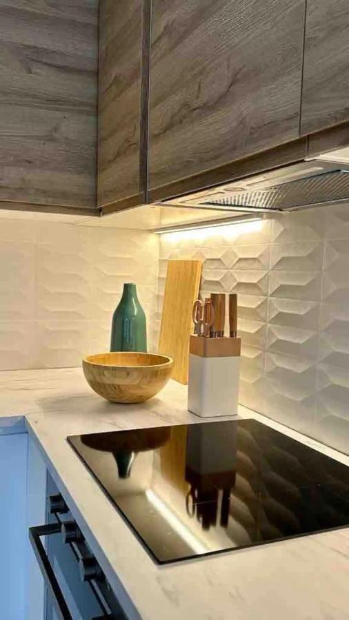 Luxury 2 Bedroom Apartament, Close To San Siro, Fiera And 10 Min Metro To Duomo Milan Exterior photo